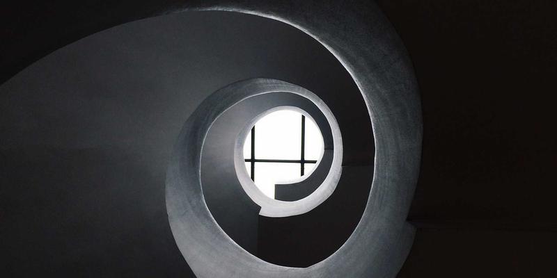 从硬件牢笼到软件自由:NFV如何重塑电信网络,以及开发者必备的编程资源与IT工具